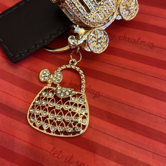 Sold elsewhere Beautiful purse charm key chains Gold Coach Carriage - Picture 6 of 12